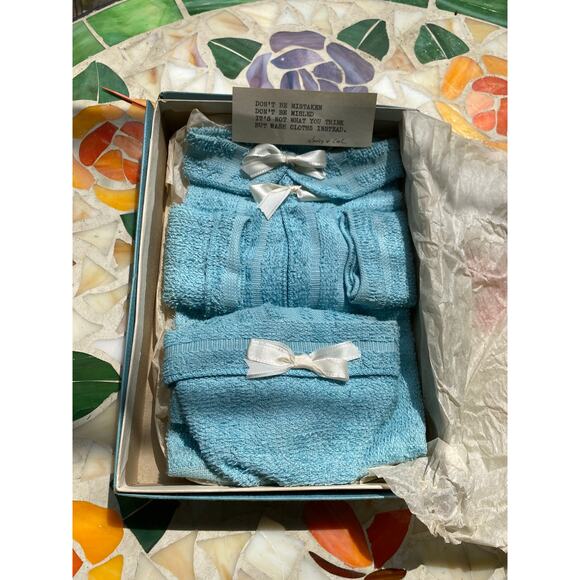 Vintage Folded Terry Washcloths folded to look like baby hat and shirt unused - Picture 1 of 10